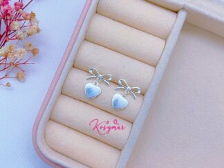 Aretes amor enlazado