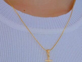 Cadena Con Dije De Cruz 
Oro Laminado